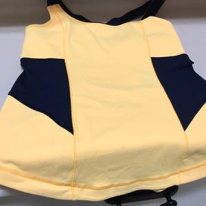 Lululemon top